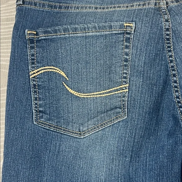 Levi’s Strauss Signature Gold Mid-Rise Skinny Ladies Jeans 30w Pre Owned - Picture 11 of 12
